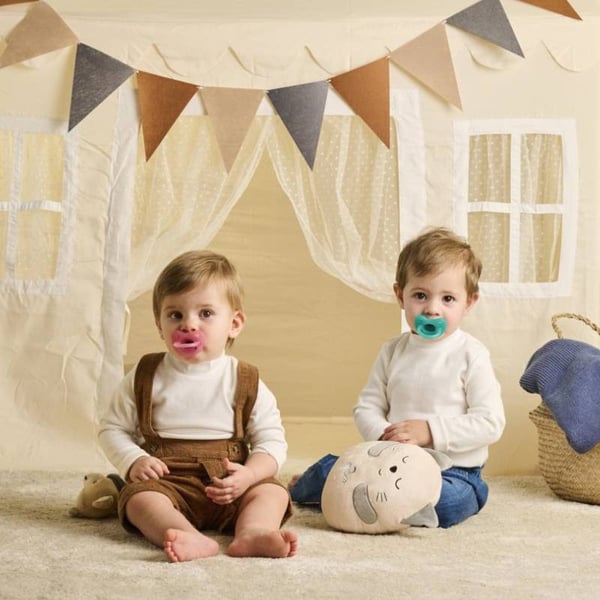 7409615-02.webp